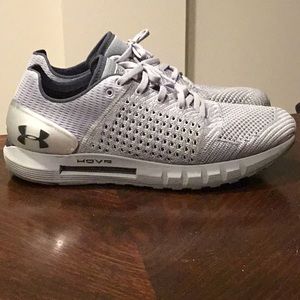 Under Armour Hovr Connected Sneaker size 9.5